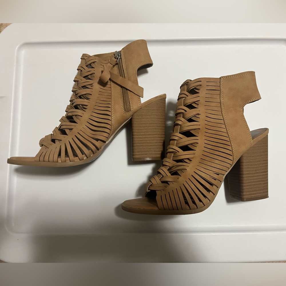 DV by Dolce Vita Tan Cutout Heels